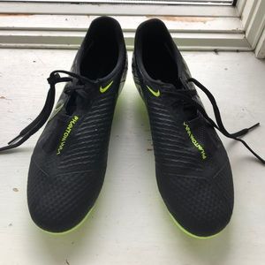 Nike Phantom Soccer Cleats Sz 8.5